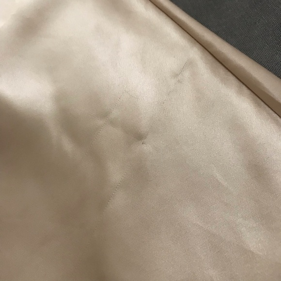 Gorgeous Vintage Victoria's Secret Lace and Satin Slip - Picture 12 of 15